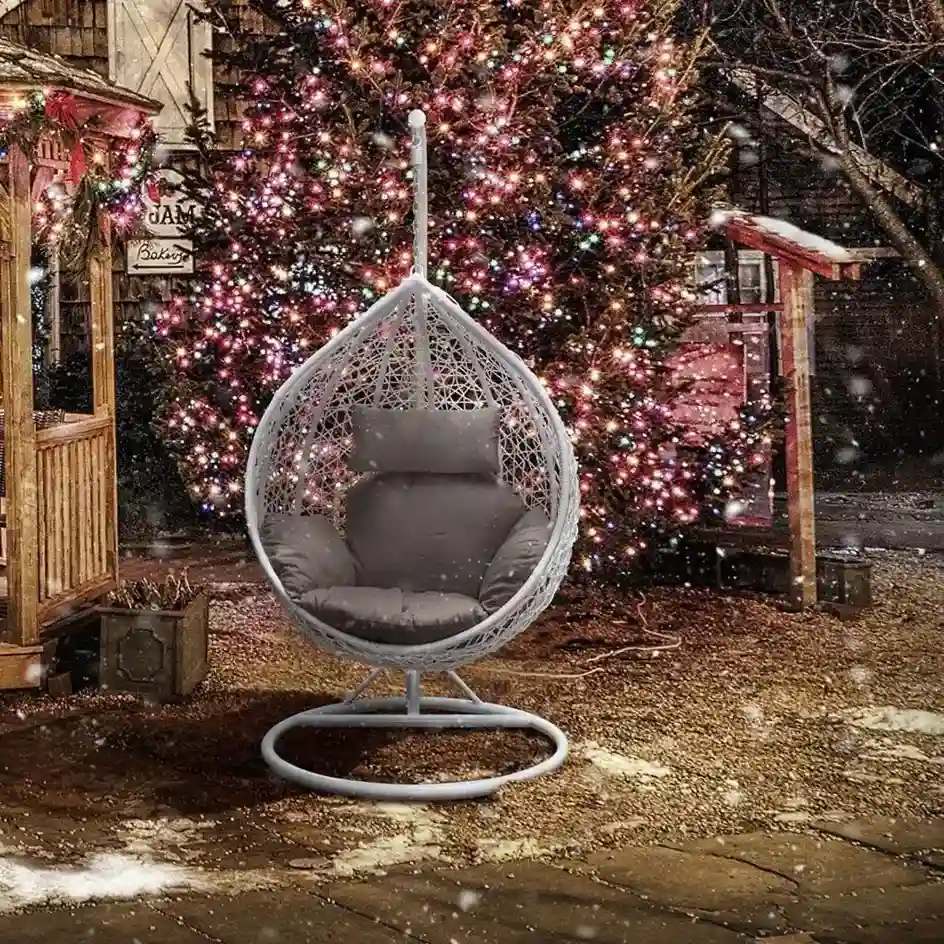 Hanging chair white rattan